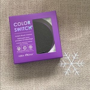 BNWT - instant brush cleaner